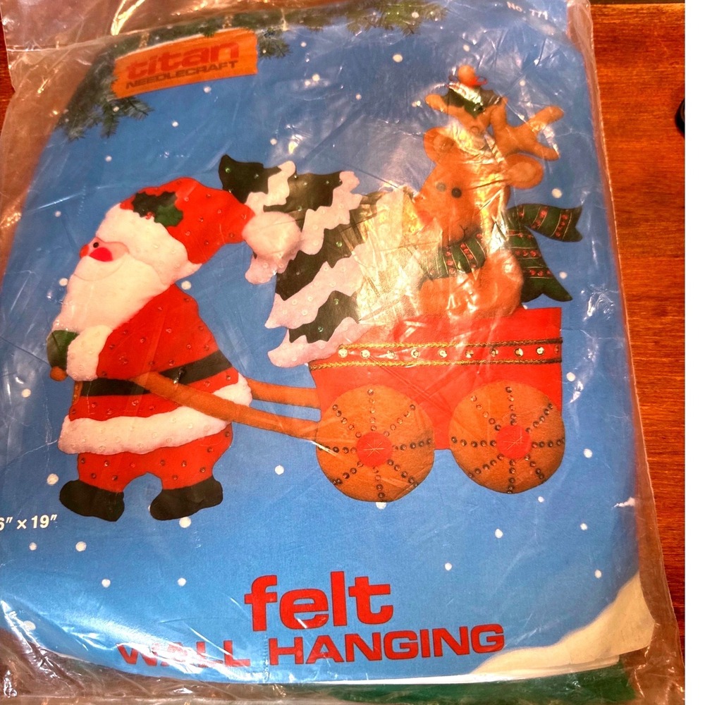 Titan Needlecraft Felt Wall Hanging Kit Blue New Vintage Santa 771